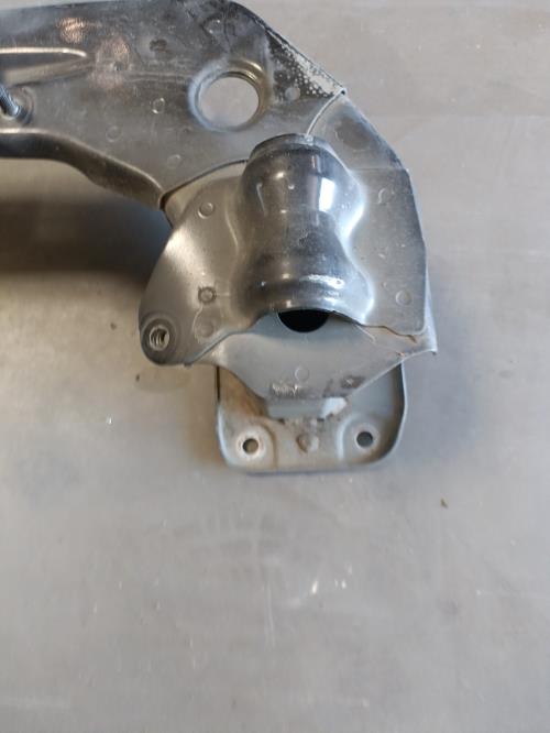 Image Renfort pare choc avant (traverse) - PEUGEOT 4007