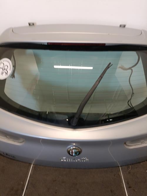 Image Malle/Hayon arriere - ALFA ROMEO GIULIETTA 2