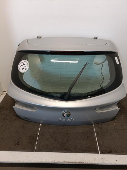 Image Malle/Hayon arriere - ALFA ROMEO GIULIETTA 2