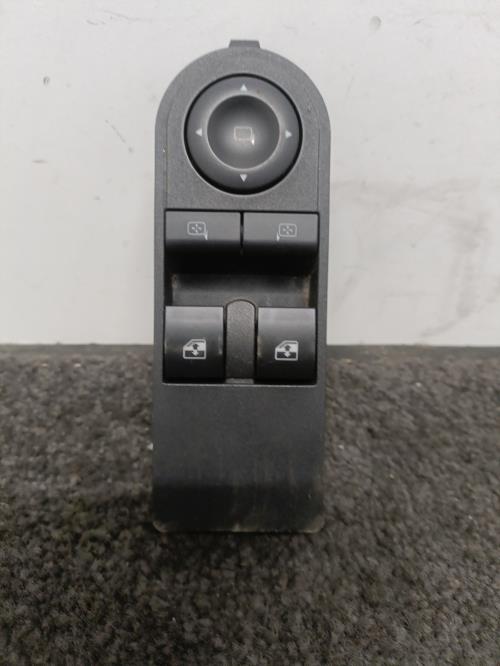 Image Interrupteur de leve vitre avant gauche - OPEL ZAFIRA B