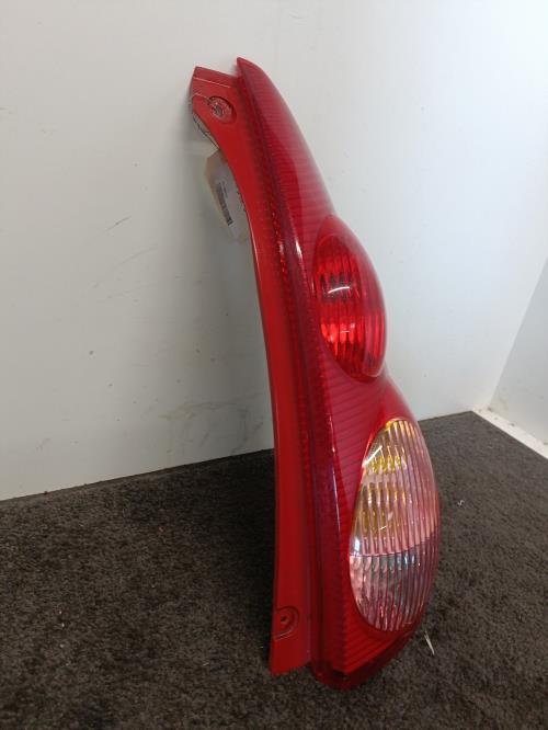 Image Feu arriere principal droit (feux) - PEUGEOT 107