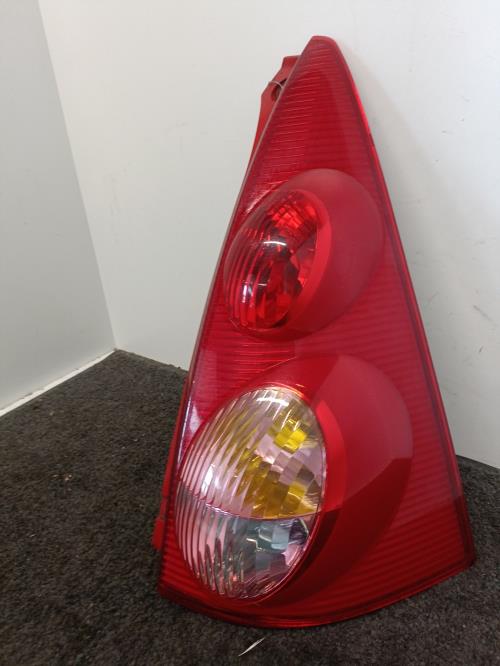 Image Feu arriere principal droit (feux) - PEUGEOT 107