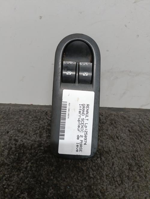 Image Interrupteur de leve vitre avant gauche - RENAULT GRAND SCENIC 2
