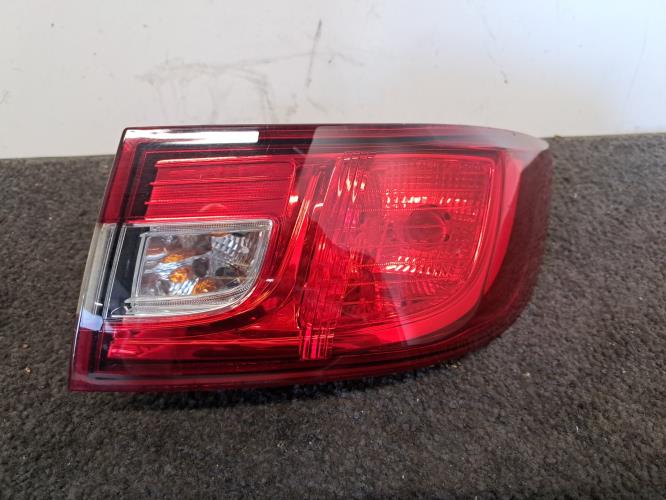 Image Feu arriere principal droit (feux) - RENAULT CLIO 4