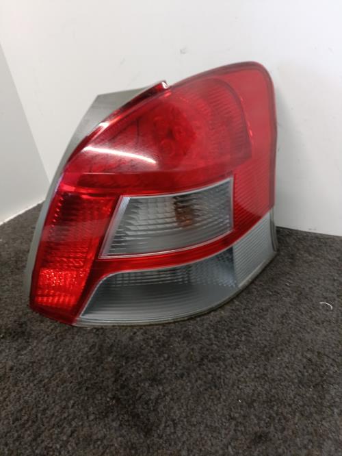 Image Feu arriere principal droit (feux) - TOYOTA YARIS 2
