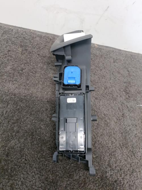 Image Interrupteur de leve vitre avant gauche - AUDI A3 3
