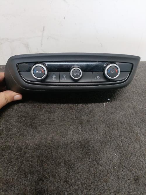 Image Commande chauffage - OPEL CROSSLAND X