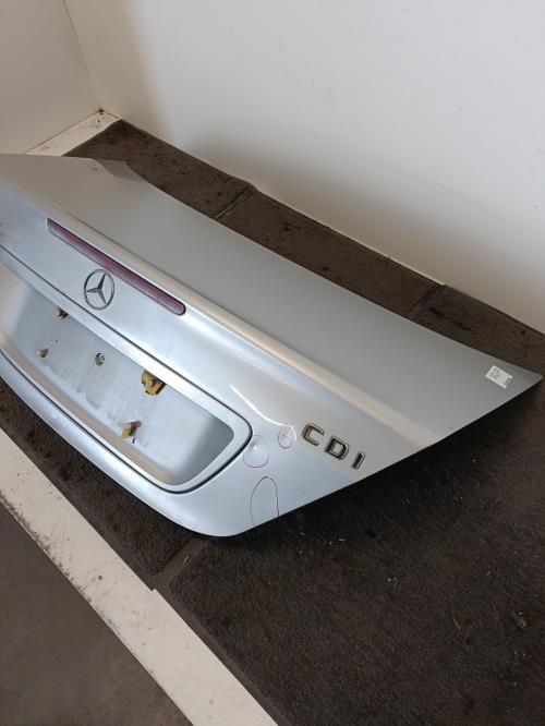 Image Malle/Hayon arriere - MERCEDES CLASSE C 203