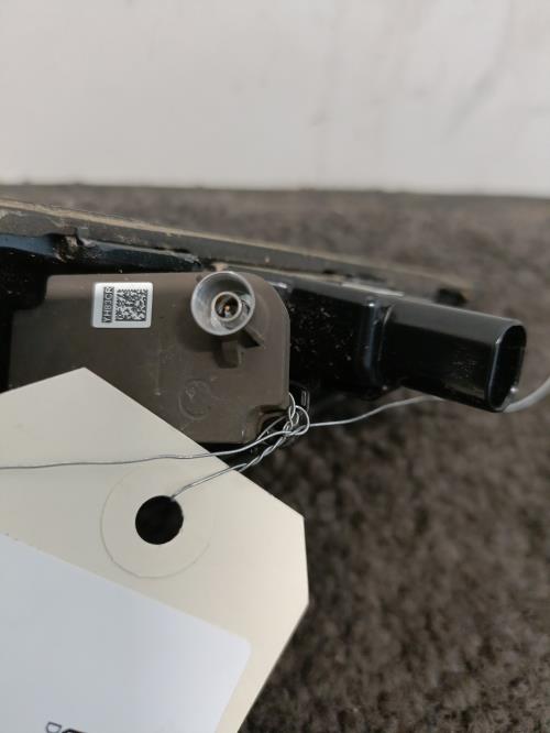Image Camera - TESLA MODEL Y