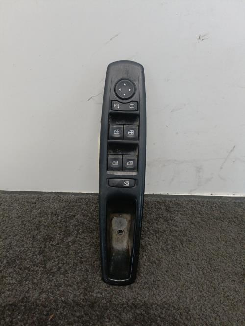 Image Interrupteur de leve vitre avant gauche - RENAULT MEGANE 3