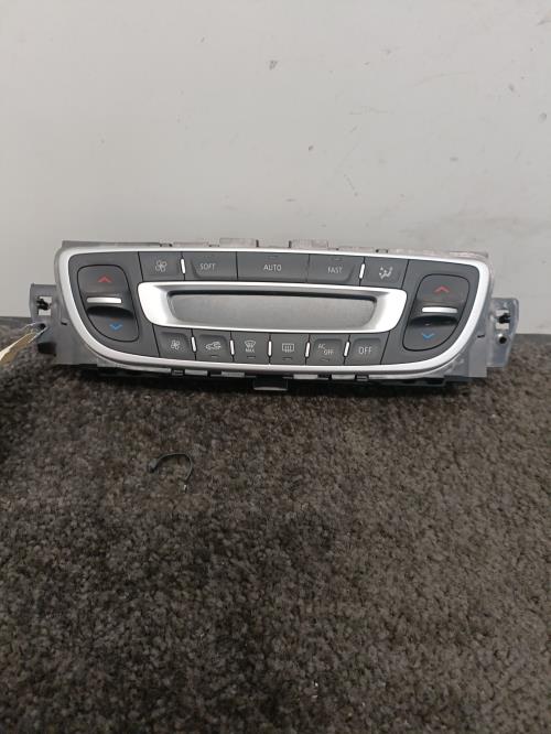 Image Commande chauffage - RENAULT MEGANE 3
