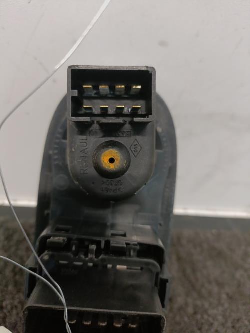 Image Interrupteur de leve vitre avant gauche - RENAULT KANGOO 2