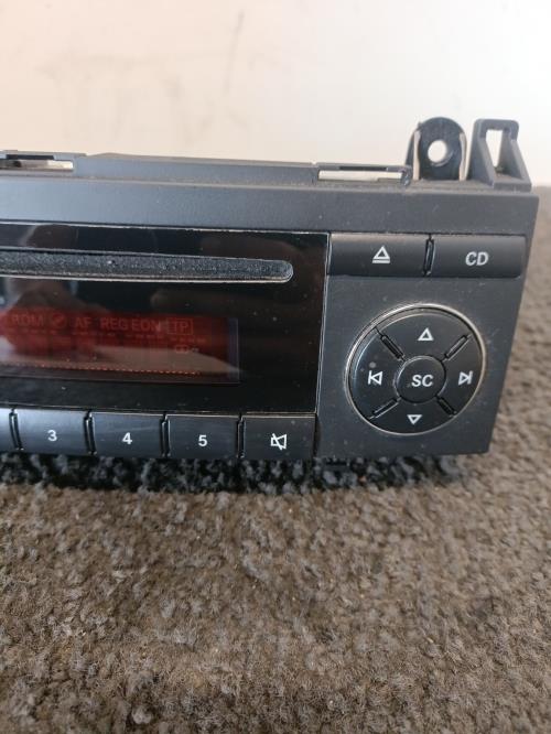 Image Autoradio d'origine - MERCEDES CLASSE B 245