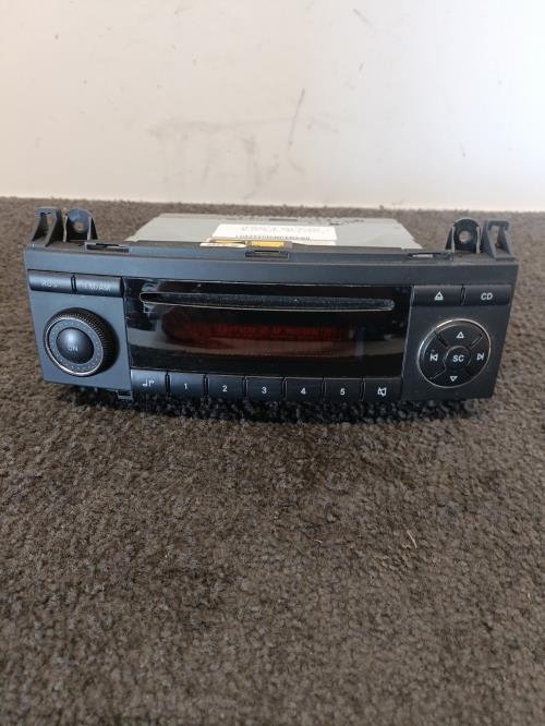 Image Autoradio d'origine - MERCEDES CLASSE B 245