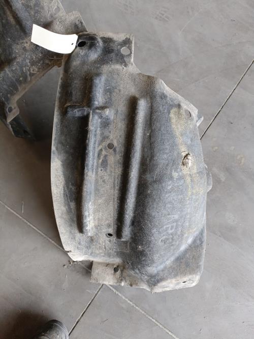 Image Pare boue avant gauche - RENAULT MEGANE 4