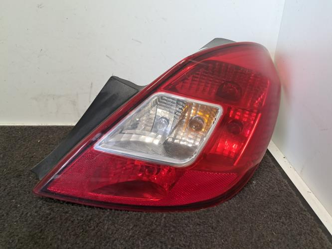 Image Feu arriere principal droit (feux) - OPEL CORSA D