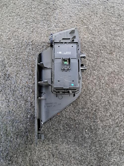 Image Interrupteur de leve vitre avant gauche - OPEL INSIGNIA 1