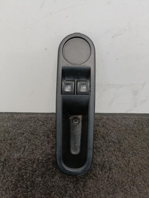 Image Interrupteur de leve vitre avant gauche - RENAULT TWINGO 3