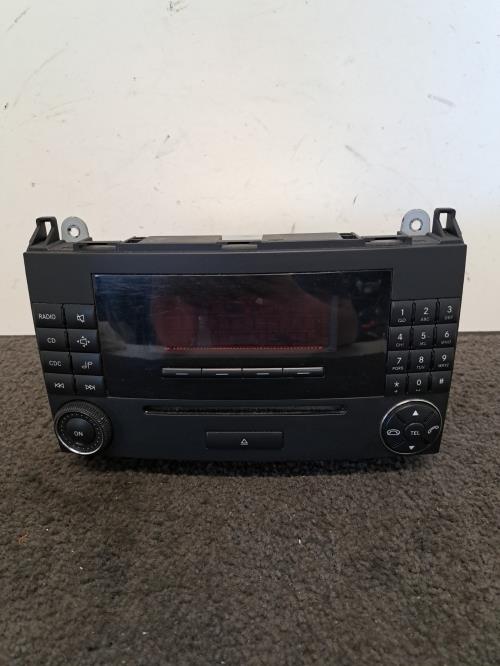 Image Autoradio d'origine - MERCEDES CLASSE B 245