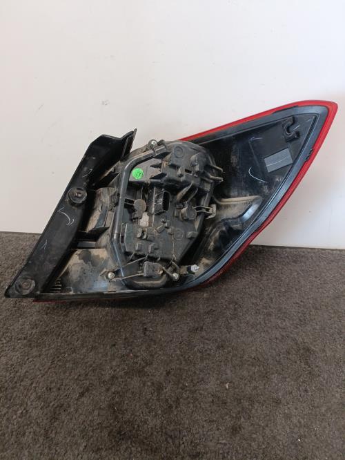 Image Feu arriere principal gauche (feux) - FORD KA+