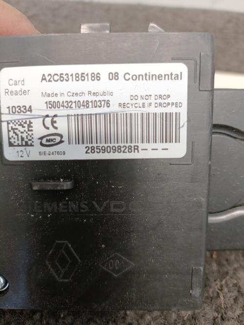 Image Lecteur de carte (neiman) - RENAULT MEGANE 3