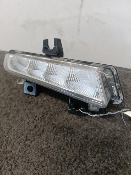 Image Feu diurne avant gauche - RENAULT CAPTUR 1