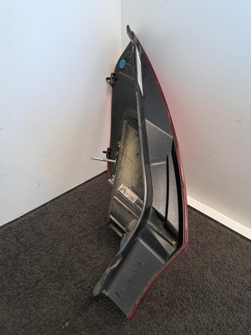 Image Feu arriere principal droit (feux) - FORD FIESTA 6