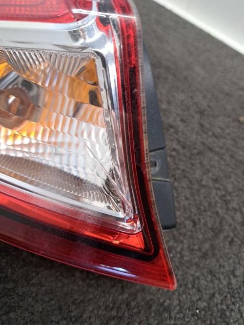 Image Feu arriere principal gauche (feux) - FORD FIESTA 6