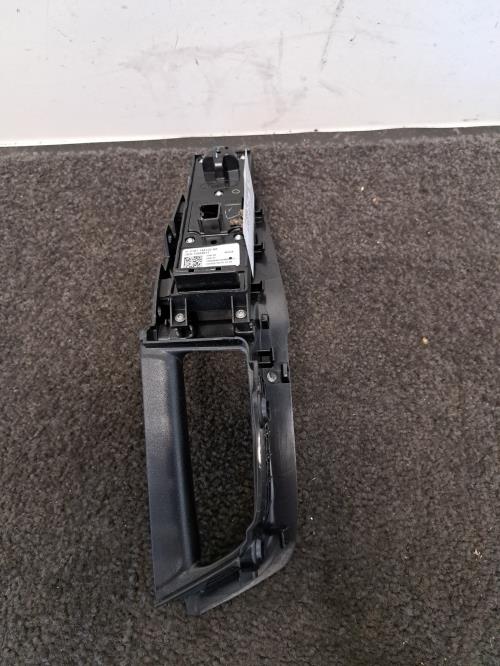 Image Interrupteur de leve vitre avant gauche - FORD FIESTA 6