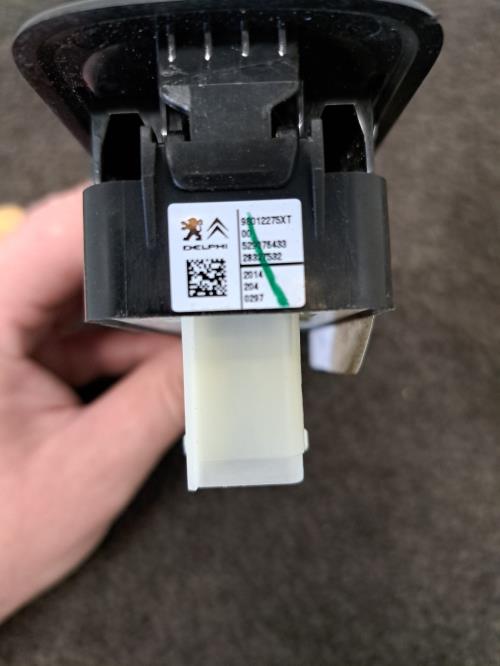 Image Interrupteur de leve vitre avant gauche - CITROEN C3 2