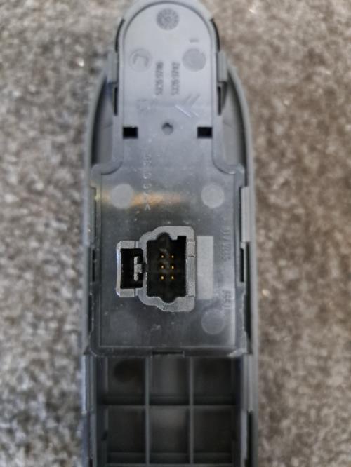 Image Interrupteur de leve vitre avant gauche - PEUGEOT 307