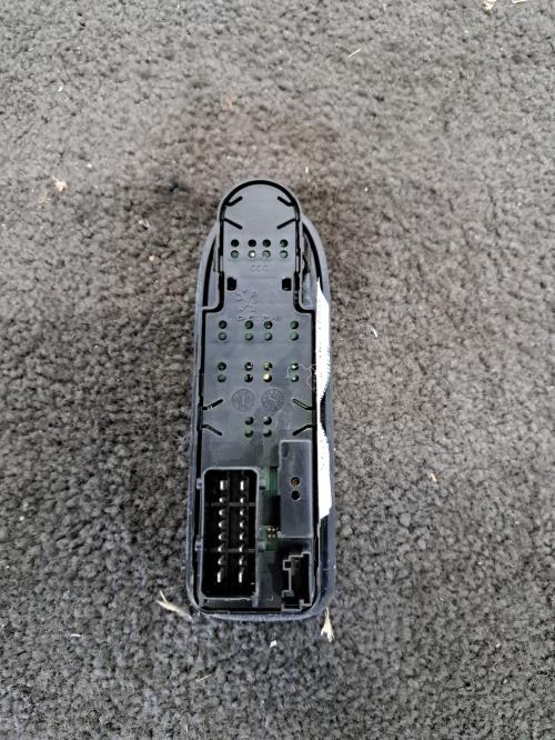 Image Interrupteur de leve vitre avant gauche - CITROEN C3 2