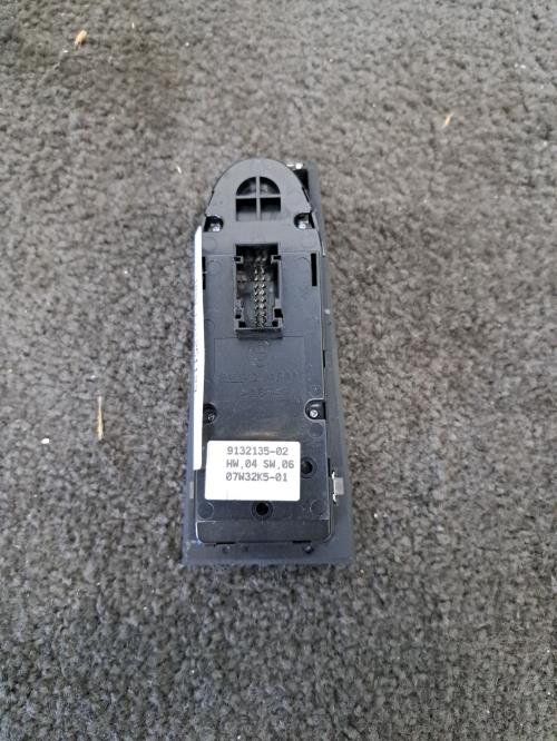 Image Interrupteur de leve vitre avant gauche - BMW SERIE 3 E91