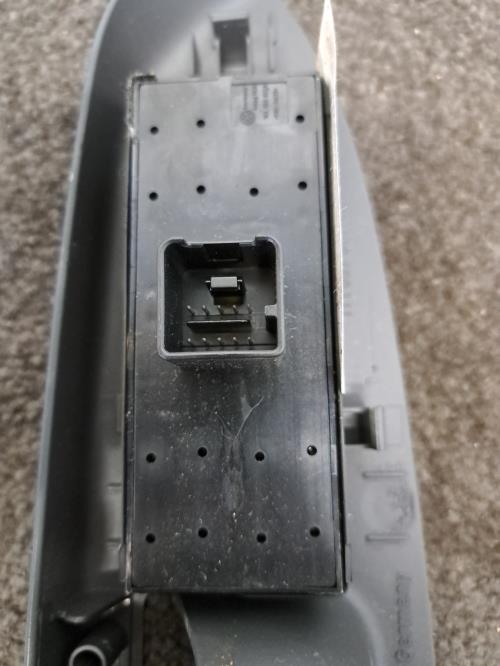 Image Interrupteur de leve vitre avant gauche - VOLKSWAGEN TOURAN 1
