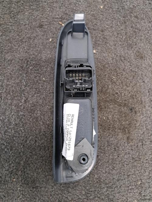Image Interrupteur de leve vitre avant gauche - RENAULT CLIO 2 CAMPUS