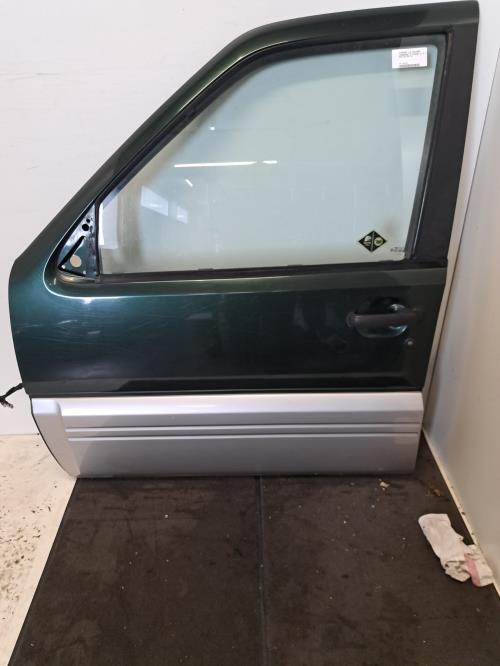 Image Porte avant gauche - NISSAN TERRANO 2
