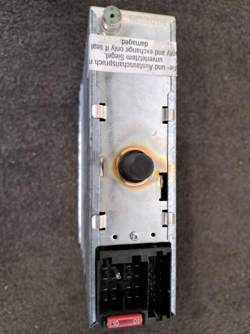 Image Autoradio d'origine - VOLKSWAGEN GOLF 5