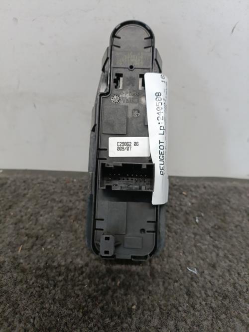 Image Interrupteur de leve vitre avant gauche - PEUGEOT EXPERT 2