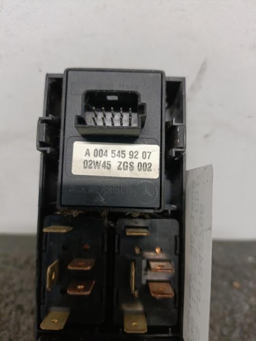 Image Interrupteur de leve vitre avant gauche - MERCEDES VITO 638