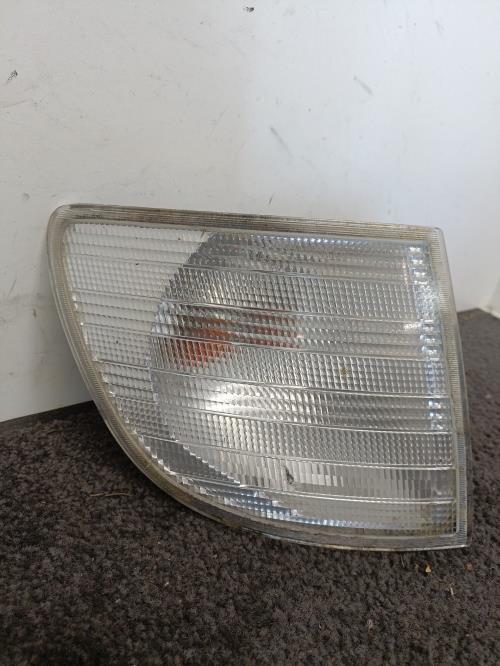 Image Optique avant secondaire droit (feux)(clignotant) - MERCEDES VITO 638