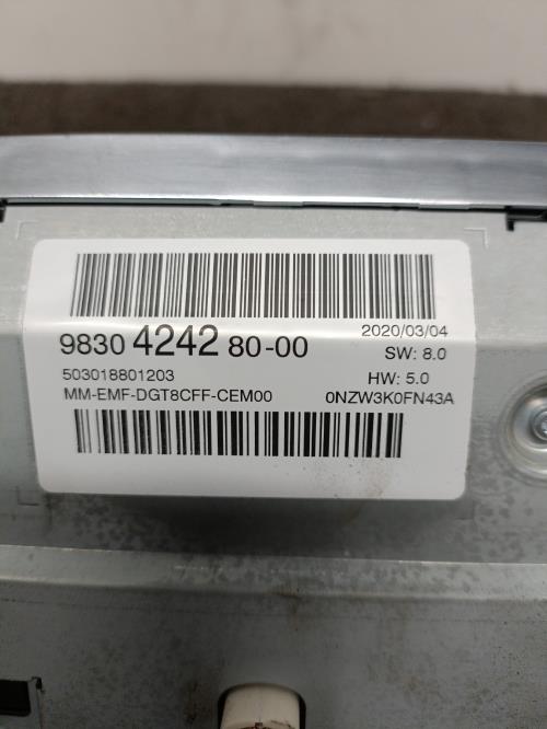 Image Ecran GPS - PEUGEOT 3008 2