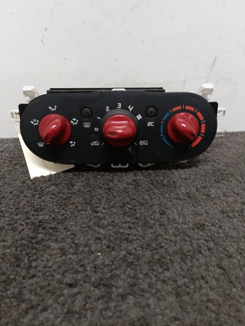Image Commande chauffage - RENAULT TWINGO 2