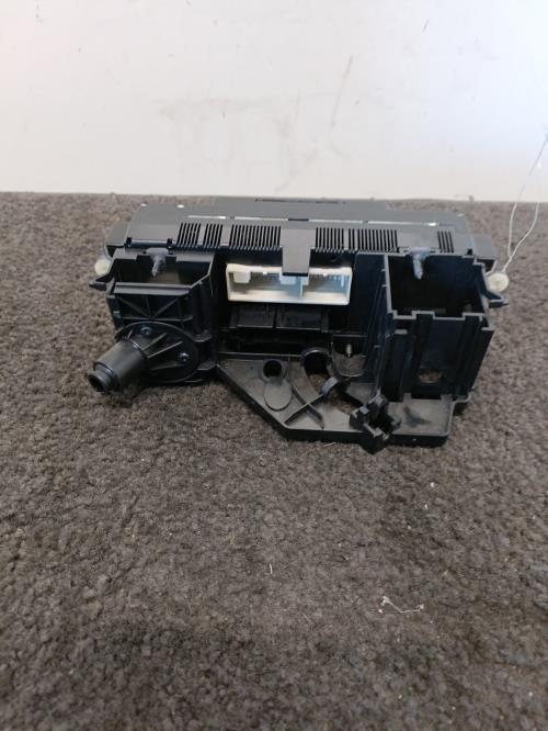 Image Commande chauffage - VOLKSWAGEN GOLF 5