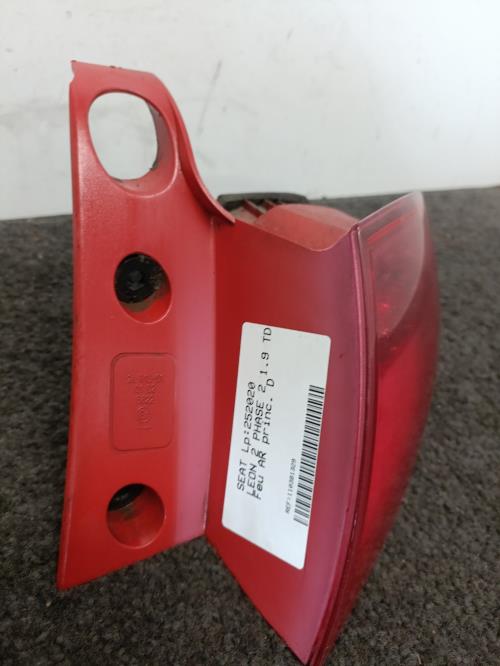 Image Feu arriere principal droit (feux) - SEAT LEON 2