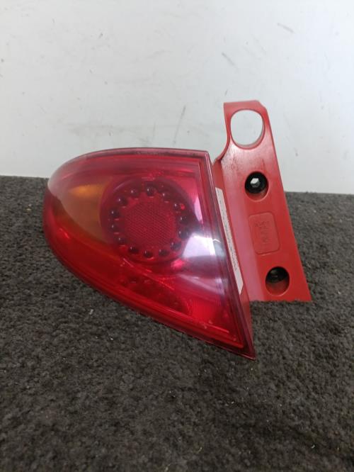 Image Feu arriere principal gauche (feux) - SEAT LEON 2