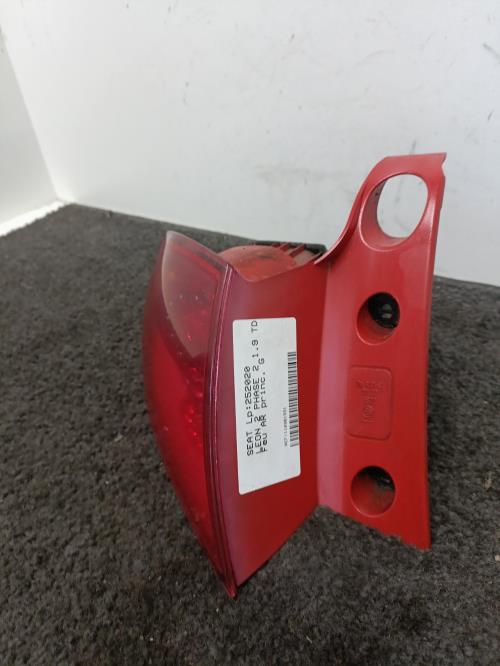 Image Feu arriere principal gauche (feux) - SEAT LEON 2