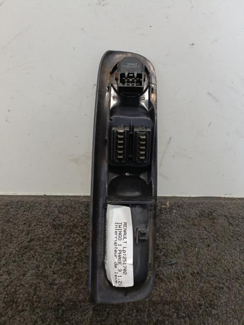 Image Interrupteur de leve vitre avant gauche - RENAULT TWINGO 1