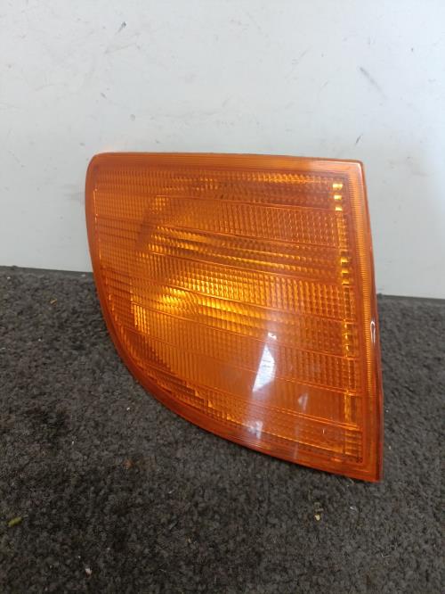 Image Optique avant secondaire droit (feux)(clignotant) - MERCEDES VITO 638