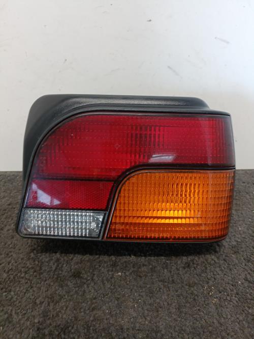 Image Feu arriere principal droit (feux) - ROVER 100