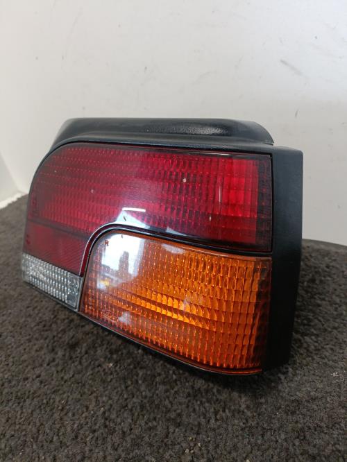 Image Feu arriere principal droit (feux) - ROVER 100